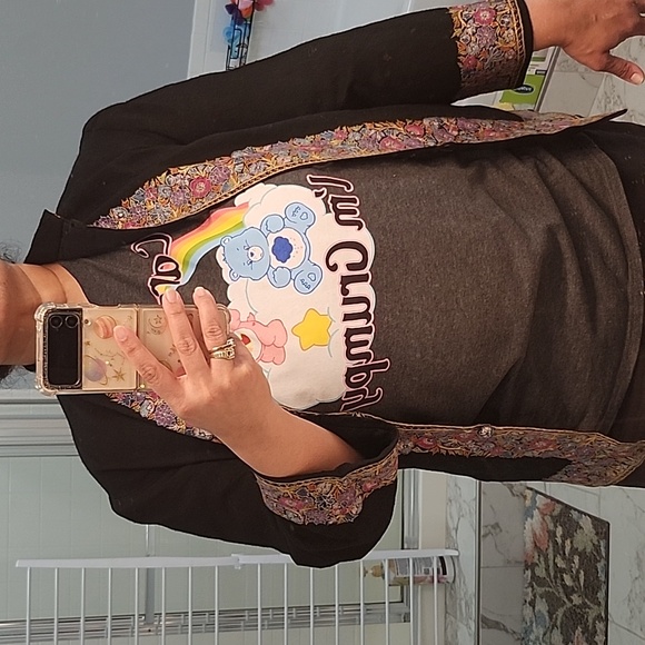 Pure Cashmere Embroidered Coat. - Picture 10 of 11